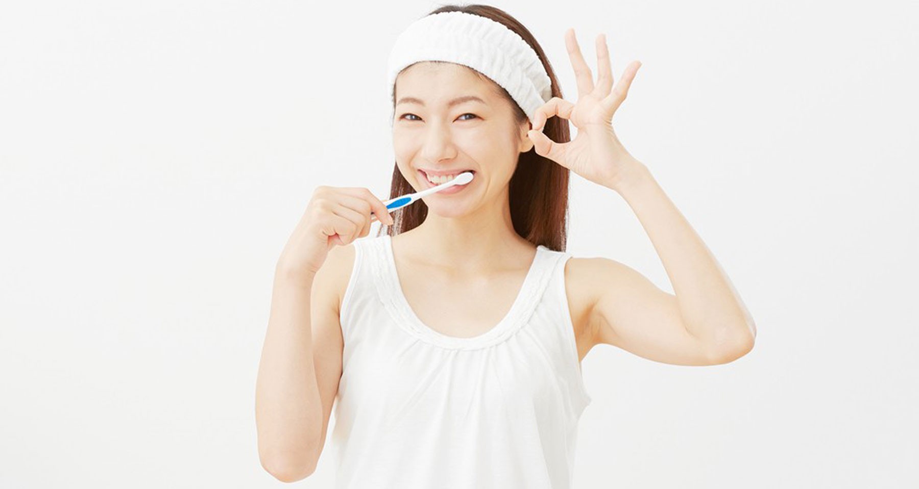 0abf9b6e52d2aec3c1a2abf1b4c0addc_kim-okamura-woman-brushing-her-teeth-1000-c-90